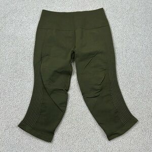 Lululemon Flow & Go Crop Military Green Yoga Pants Womens Size 4 Workout Pants